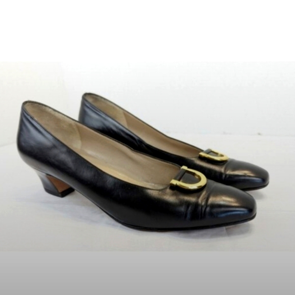 Salvatore Ferragamo Size 7 AA Slim Fit Black Leather Pumps Heels Women Vintage